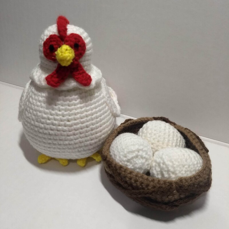 Crochet Hen Amigurumi Set